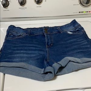 Woman’s shorts